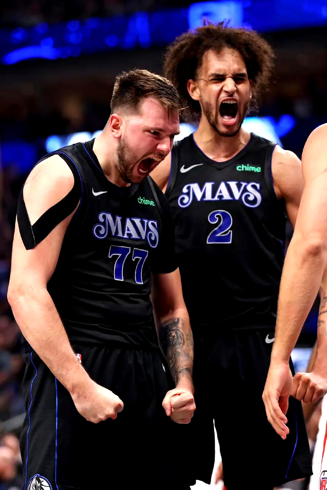 开云体育-字母哥焦点对战，浓眉哥与90激战篮网分钟，持续失利胜负难料！