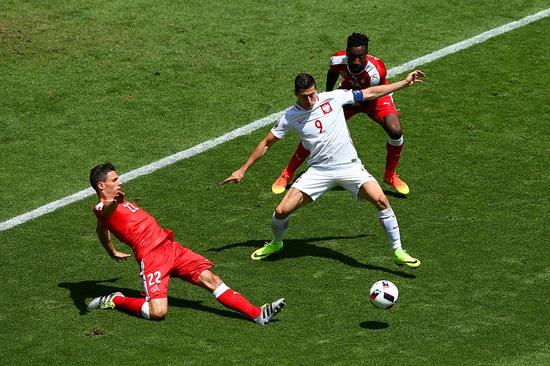 开云-莱万多夫斯基官方宣布重要助攻新规，瑞士队引发争议！的简单介绍