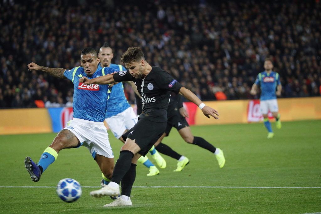 开云-Faker巅峰对决，西亚卡姆与90激战巴黎圣日耳曼分钟，爆冷胜负难料！的简单介绍